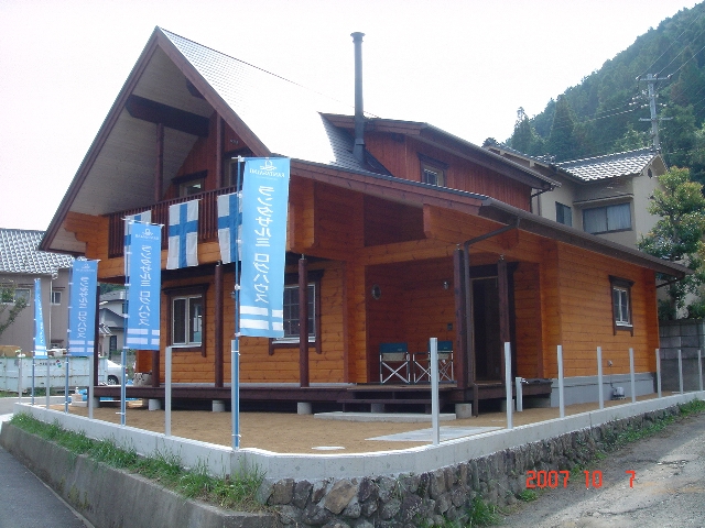 北欧スタイルのランタサルミログハウス完成見学会！（愛媛県松山市近郊　川内ICより5分　東温市内）