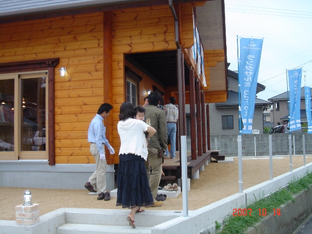 北欧スタイルのランタサルミログハウス住宅　完成見学会！（愛媛県松山市近郊　川内ICより5分　東温市内）