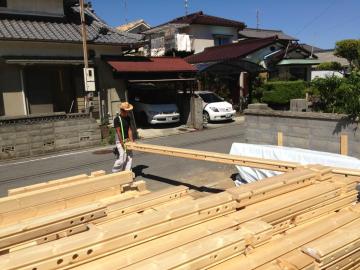 ログ組み上げ完了！（愛媛県　松山市　旧北条市　北欧平屋住宅　フォレストクルーログハウス）