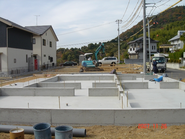 サンタの国フィンランドからの贈り物（北欧スタイル住宅　ランタサルミログハウス松山市内にて組上げ）