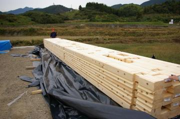 『北欧住宅』フィンランドログハウス　ログ組み上げ開始しました！　～愛媛県西条市～