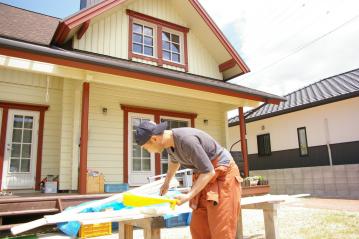 フィンランドログハウスに似合う木製倉庫　愛媛県松山市