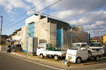 北欧住宅[Forest Villa] 外部塗装が始まりました～愛媛県東温市～