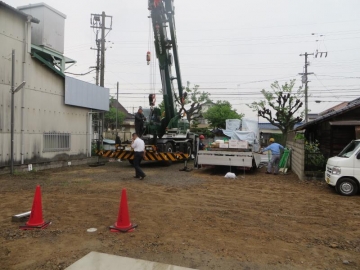 ログハウス組み上げスタート(愛媛県　松山市　動物病院　北欧平屋フィンランドログハウス)