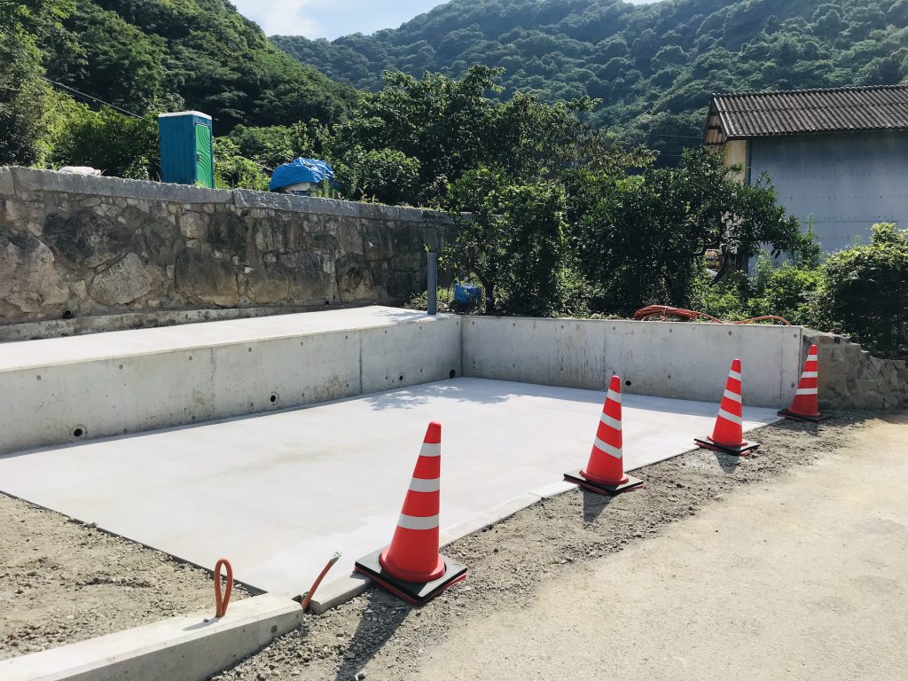 愛媛県今治市　しまなみ海道ログハウス　実家の建て替え既存の石垣基礎補強