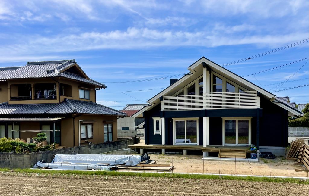 北欧から直輸入されたログハウス棟上げ準備④　愛媛県伊予市のログハウス